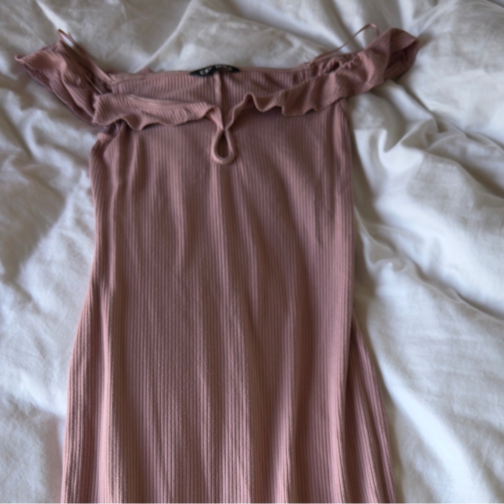 Express Pink Ribbed Off-Shoulder Maxi Dress - Picture 4 of 5